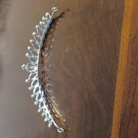 NEW. Bridal Headwear Tiera / Bride Wedding accessory 5729 - Picture 7 of 9